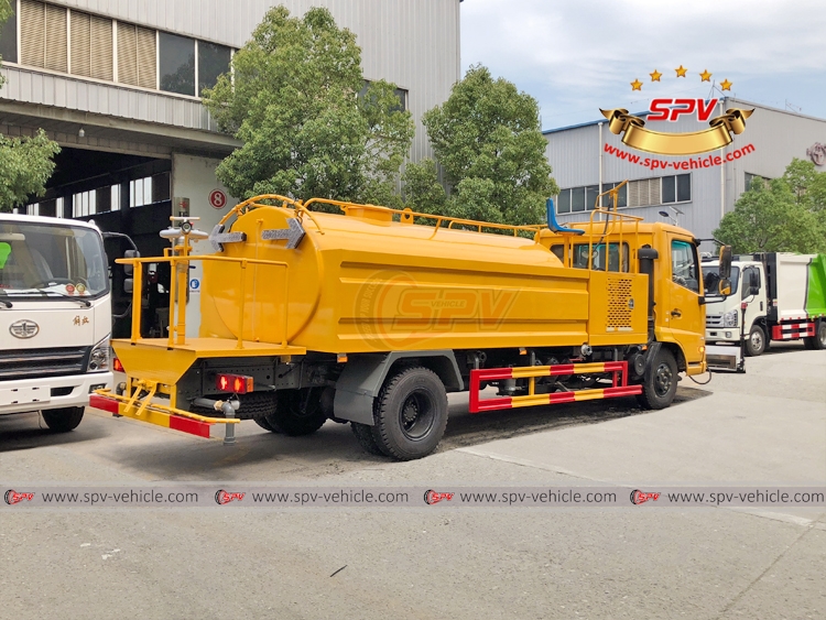 6,000 Litres Road Washer Truck Dongfeng - RB